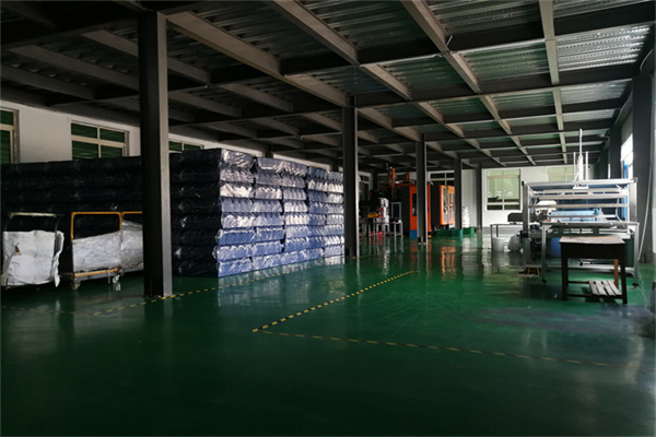 全自動(dòng)吹塑機