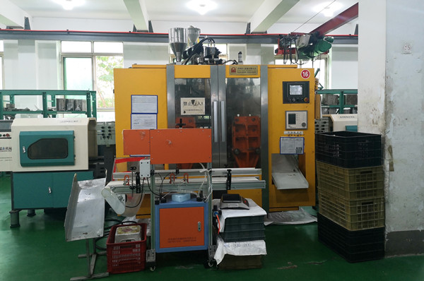 全自動(dòng)吹塑機